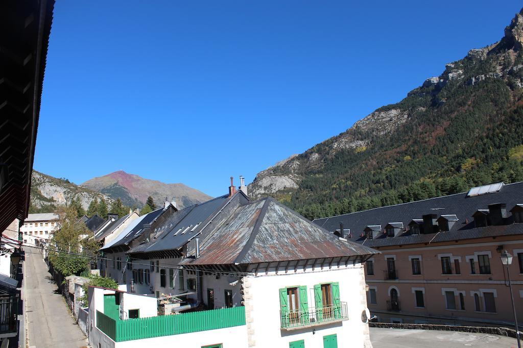 Albergue De Canfranc Estacion Bilik gambar