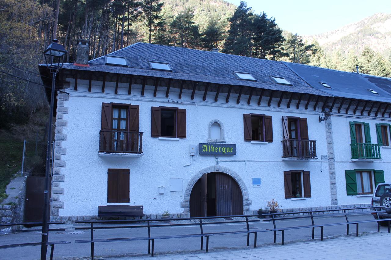 Albergue De Canfranc Estacion Luaran gambar