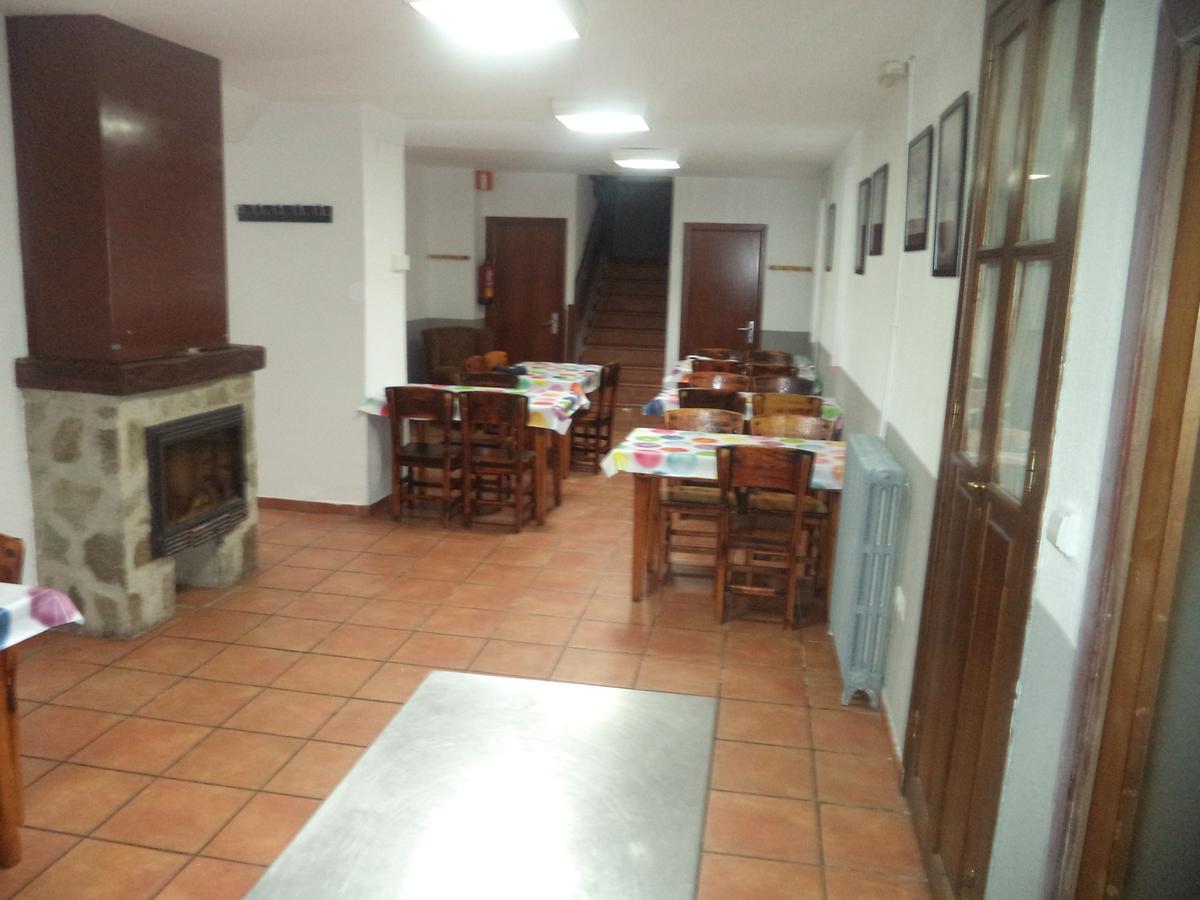 Albergue De Canfranc Estacion Luaran gambar